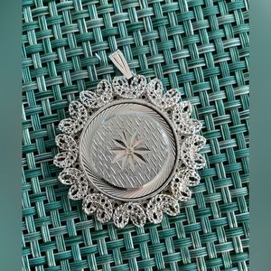 Costume Jewelry Silver Tone Pendant For Necklace